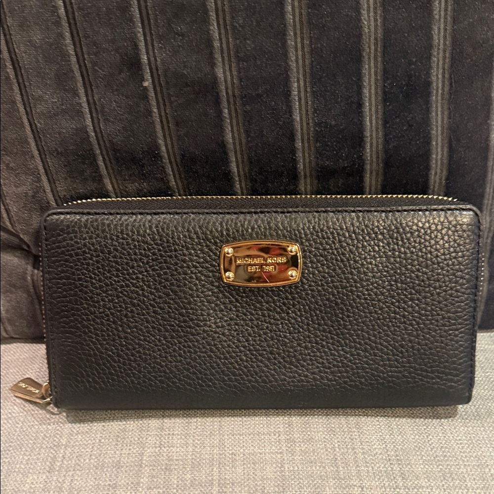 Michael Kors Black Leather Zip Around Continental Wallet